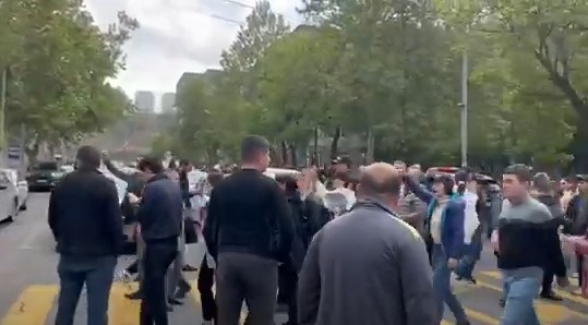 «Армяне, присоединяйтесь!»: студенты Политехнического присоединились к акциям неповиновения (видео)